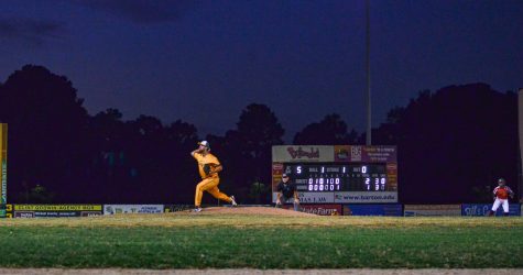 Yard Gnomes Defeat Augusta Klutch, 9-6